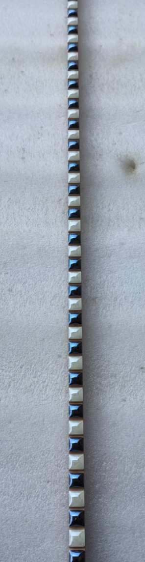 DI 26 B.W –  tiles